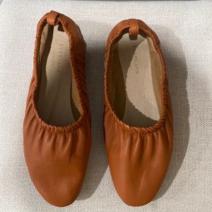 Everlane The Scrunch Flats size 9